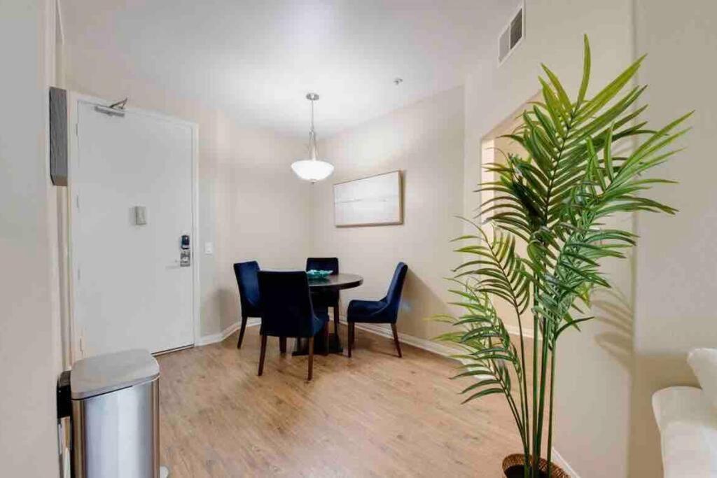 The Nest A Spacious 1 Bedroom Apartment With A Pool View Los Angeles Dış mekan fotoğraf