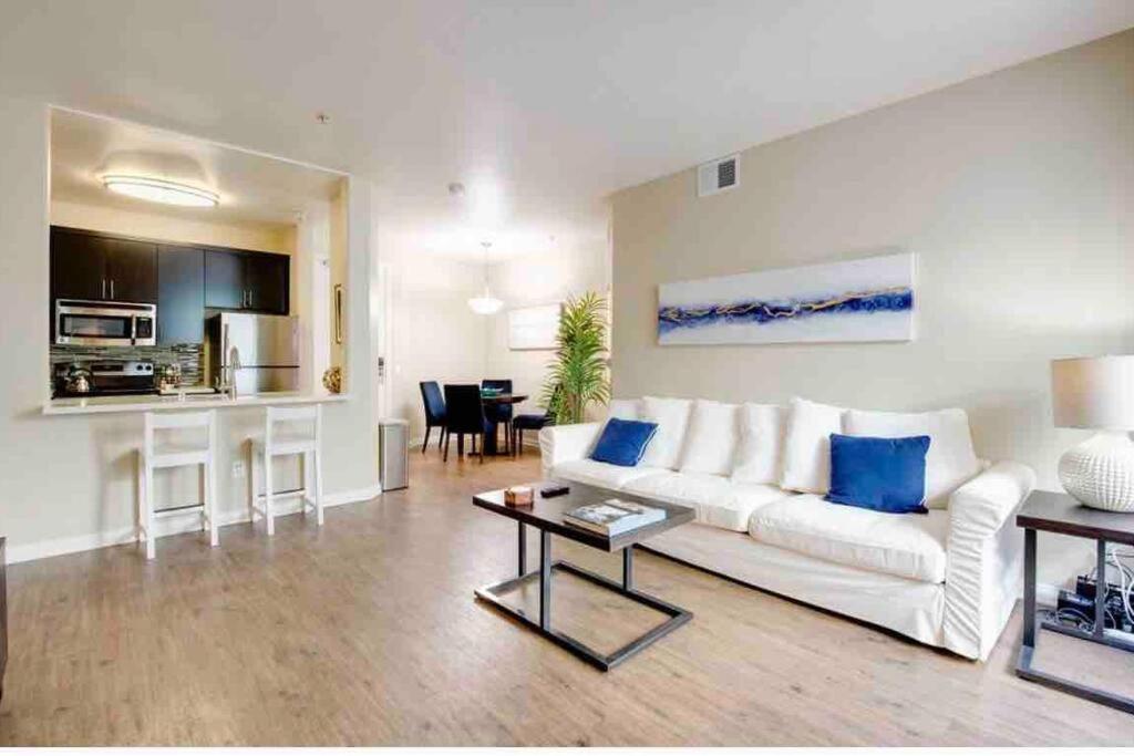 The Nest A Spacious 1 Bedroom Apartment With A Pool View Los Angeles Dış mekan fotoğraf